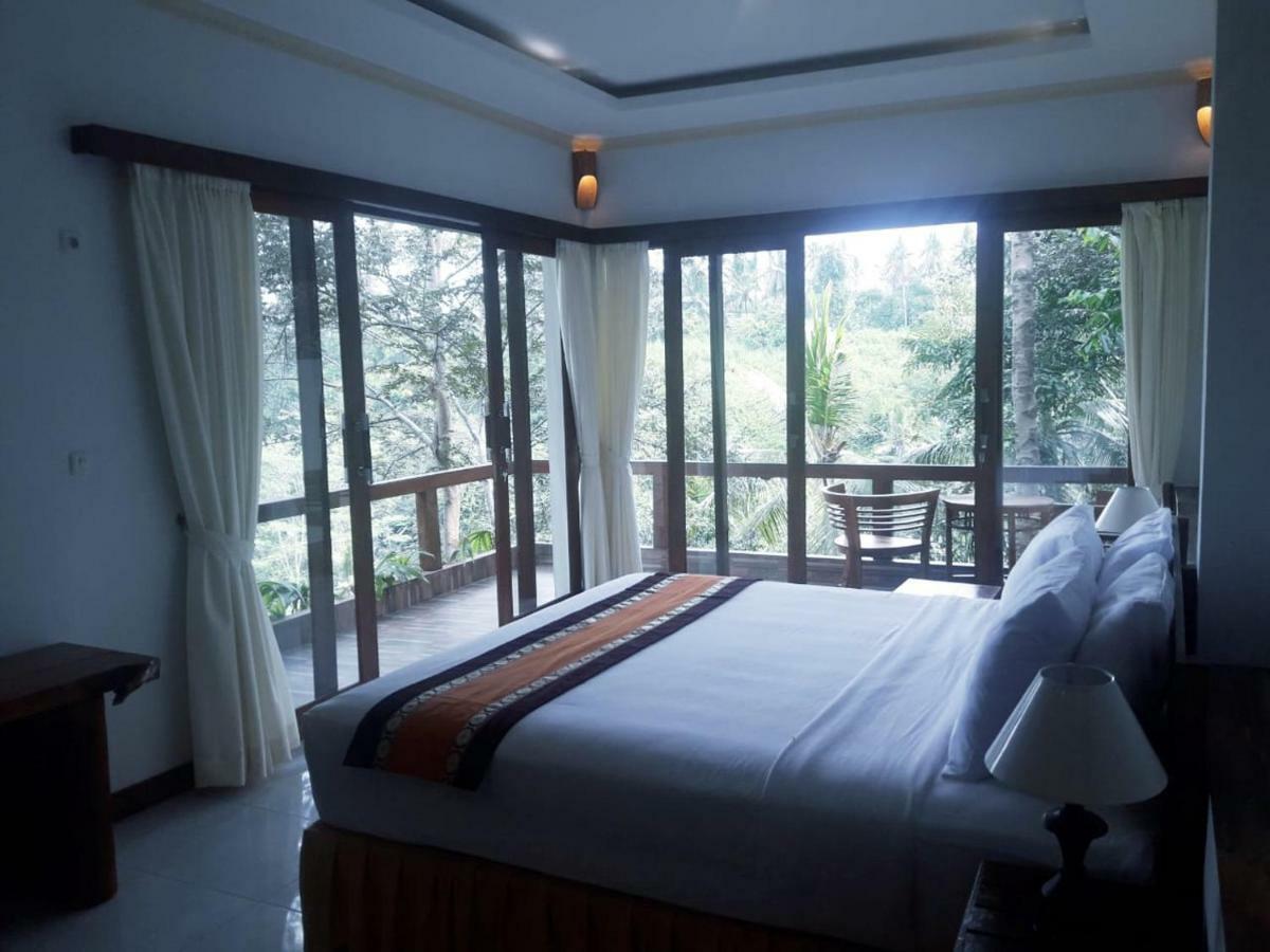 Ubud River Side House Hotel Exterior photo